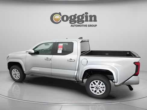 New 2026 Toyota Tacoma SR5 AWD/4WD image 9