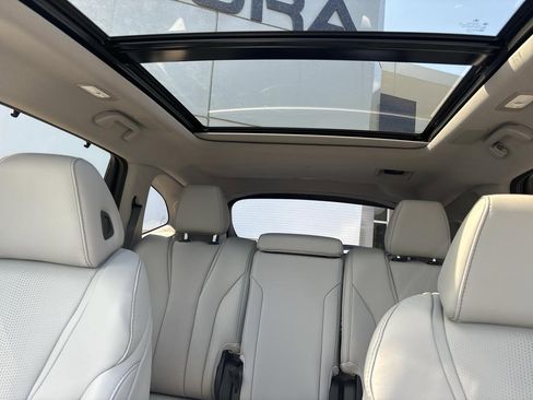 Certified 2025 Acura MDX FWD w/ Technology Package image 19
