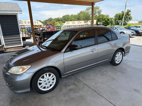 Used 2004 Honda Civic LX image 2