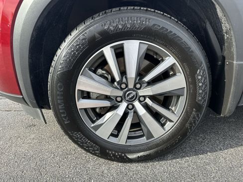 Certified 2024 Nissan Pathfinder SL image 9