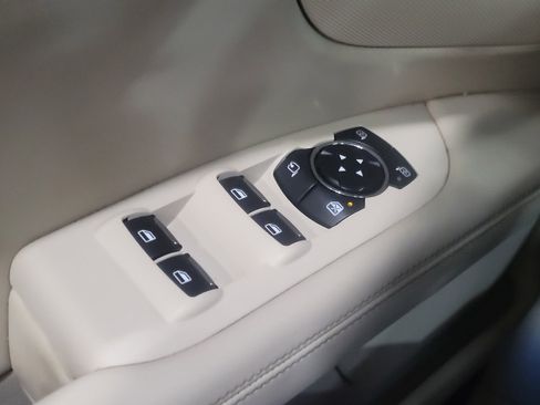 Used 2017 Lincoln MKZ Reserve image 27