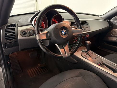 Used 2003 BMW Z4 2.5i RWD image 4