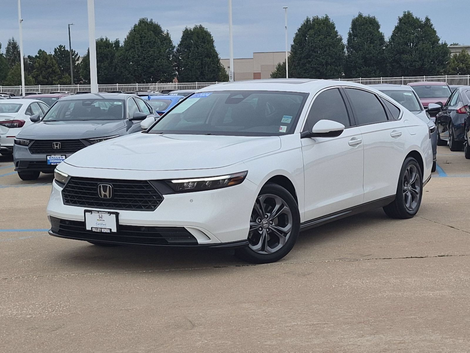 Certified 2024 Honda Accord EX-L image 2