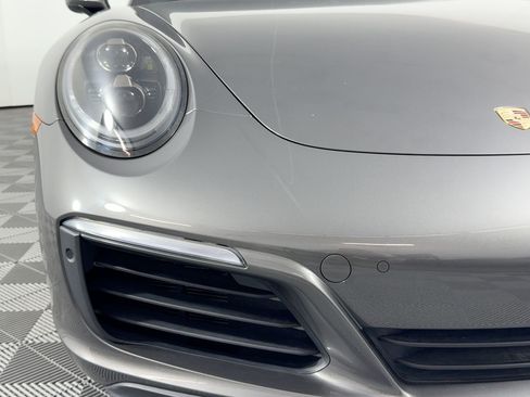 Used 2018 Porsche 911 Carrera S image 11