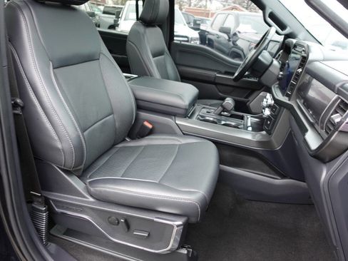 Used 2024 Ford F150 Lariat image 39