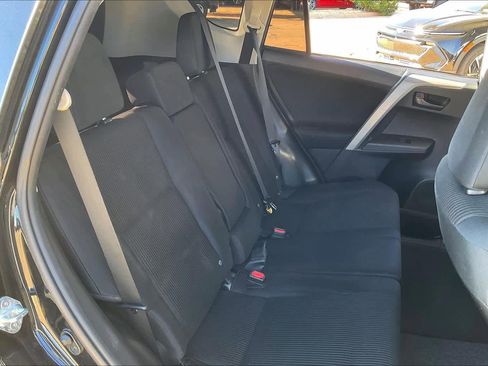 Used 2017 Toyota RAV4 LE image 18