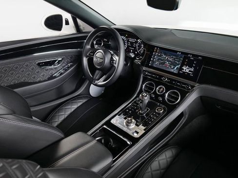 Used 2021 Bentley Continental GT V8 image 21