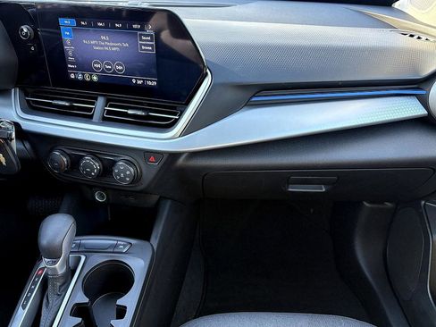 Used 2025 Chevrolet Trax LS image 14