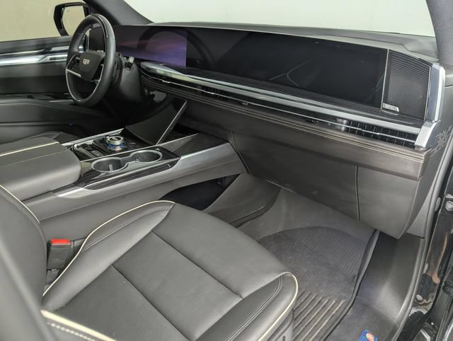 Used 2026 Cadillac Escalade Sport w/ LPO, ONYX Package AWD/4WD image 25