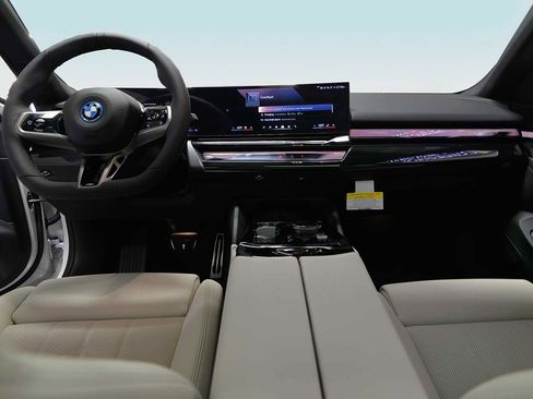 New 2026 BMW 550e xDrive AWD/4WD image 13