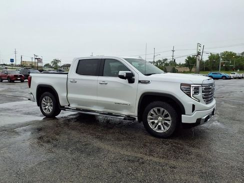 Used 2024 GMC Sierra 1500 Denali w/ Technology Package AWD/4WD image 11