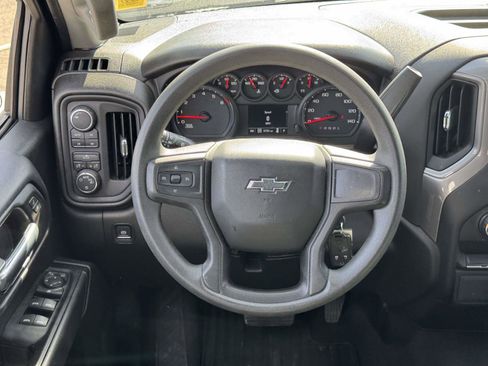 Used 2019 Chevrolet Silverado 1500 Custom Trail Boss AWD/4WD image 11