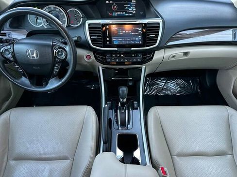 Used 2017 Honda Accord EX-L image 16