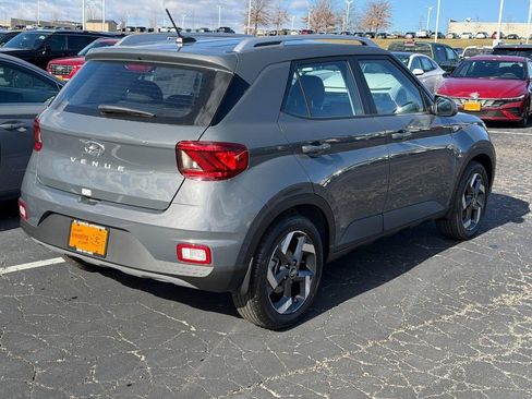 New 2026 Hyundai Venue SEL image 3