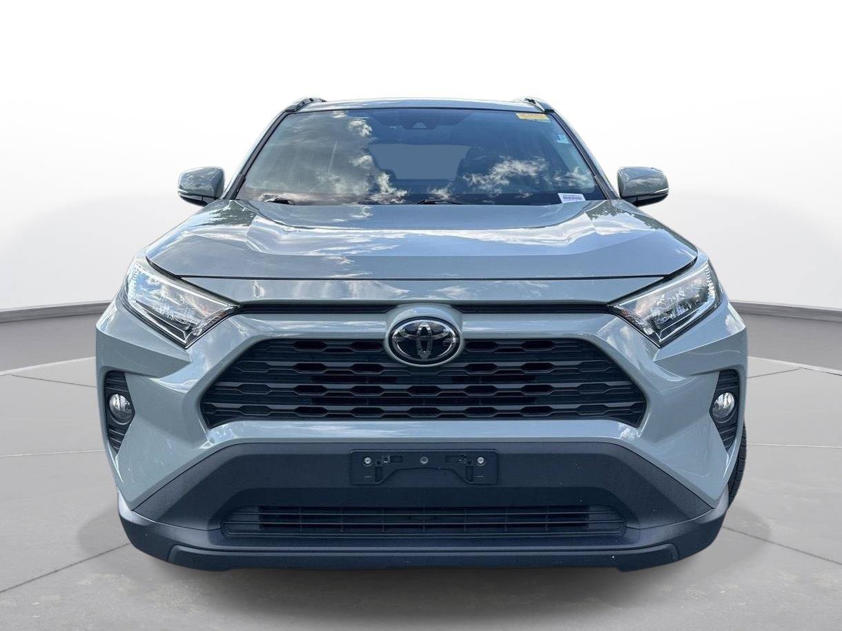 Used 2019 Toyota RAV4 XLE Premium FWD image 3