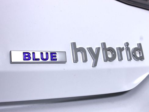 Used 2022 Hyundai Elantra Blue w/ Cargo Package FWD image 35