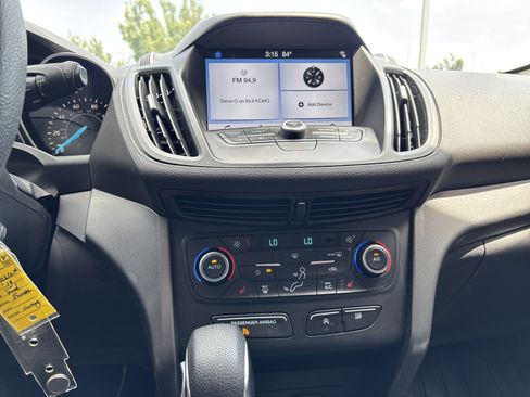 Used 2018 Ford Escape SE w/ SE Sync 3 Package FWD image 19