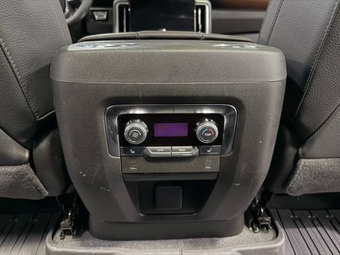 Used 2025 GMC Yukon XL Denali w/ Sun & Power Step Package AWD/4WD image 29