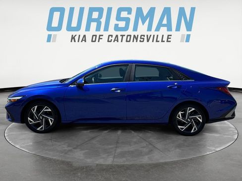 Used 2024 Hyundai Elantra Limited FWD image 3