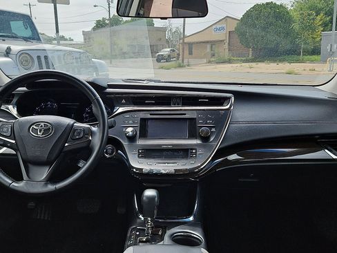 Used 2014 Toyota Avalon XLE FWD image 7