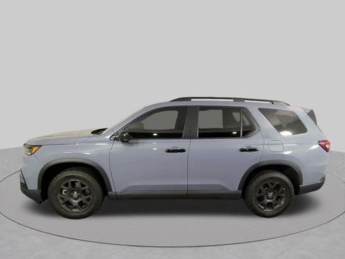 Used 2024 Honda Pilot TrailSport image 13