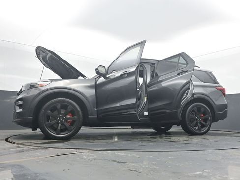 Used 2020 Ford Explorer ST w/ ST Street Pack image 61