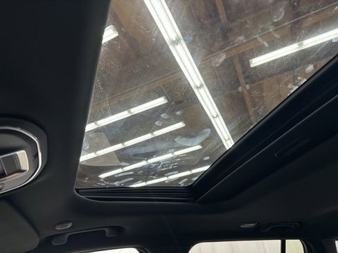 New 2025 Jeep Grand Cherokee Laredo X w/ Luxury Tech Group I image 19