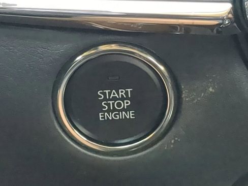 Certified 2025 MAZDA CX-30 2.5 Turbo w/ Premium Package image 29