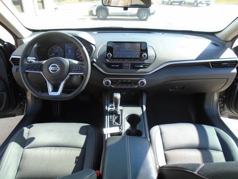 Used 2021 Nissan Altima 2.5 S FWD image 13