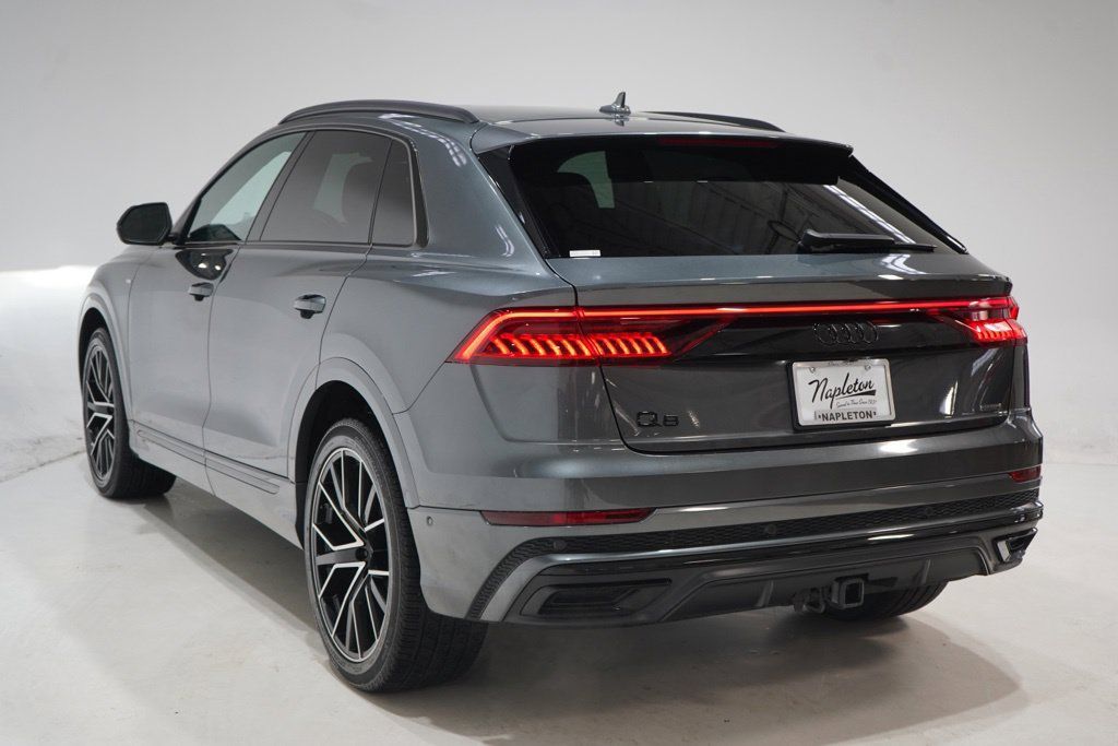 Used 2022 Audi Q8 Prestige AWD/4WD image 6