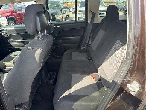 Used 2014 Jeep Patriot Latitude AWD/4WD image 21