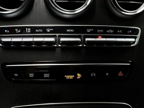 Used 2020 Mercedes-Benz GLC 300 4MATIC image 30