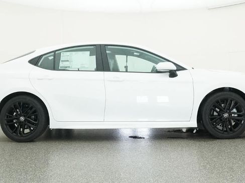 New 2026 Toyota Camry SE FWD image 27