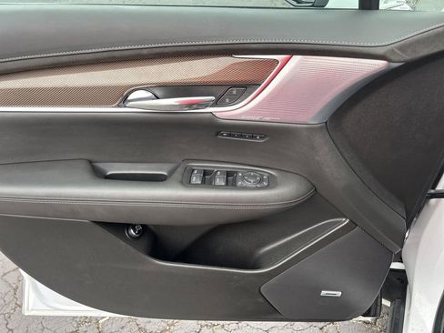 Used 2024 Cadillac XT6 Sport w/ Platinum Package image 21