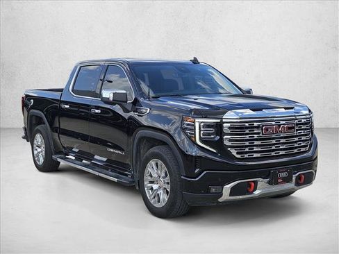 Used 2025 GMC Sierra 1500 Denali w/ Technology Package RWD image 3