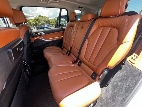 Used 2019 BMW X7 xDrive50i w/ Cold Weather Package AWD/4WD image 24