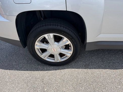 Used 2017 GMC Terrain SLE w/ Convenience Package AWD/4WD image 5