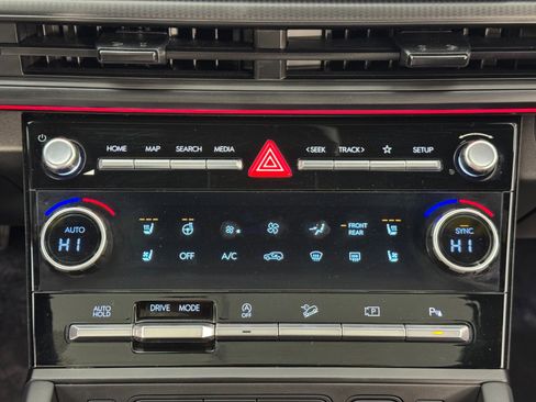 Used 2025 Hyundai Santa Fe Calligraphy image 32