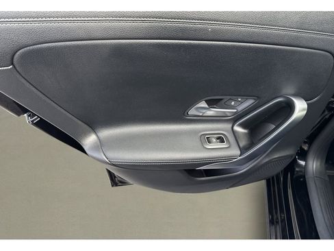 Used 2025 Mercedes-Benz CLA 250 image 35