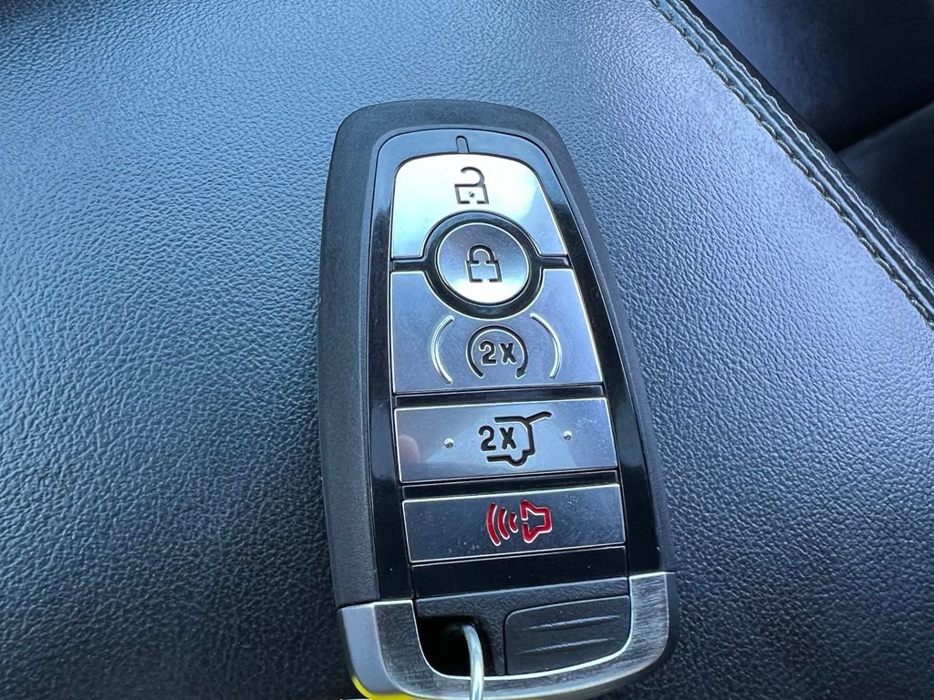 Used 2021 Ford Explorer XLT w/ Equipment Group 202A AWD/4WD image 46