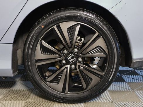 Used 2019 Honda Civic EX image 16