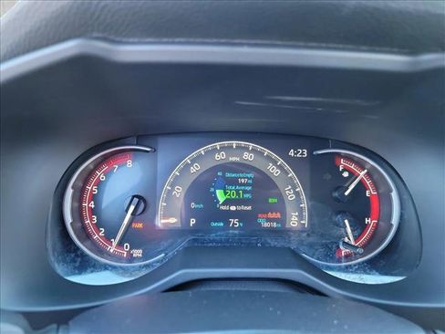 Used 2025 Toyota RAV4 XLE image 20