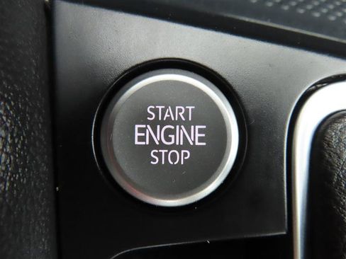 Used 2024 Volkswagen Jetta SE FWD image 15