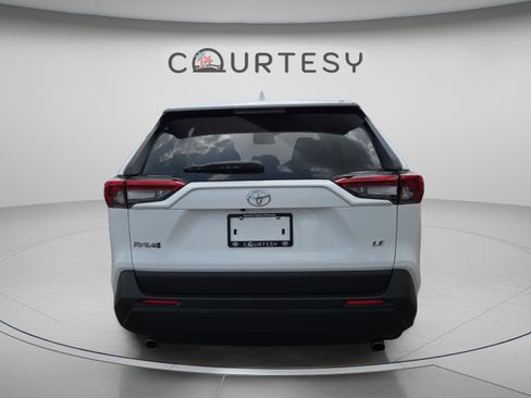 Certified 2025 Toyota RAV4 LE FWD image 4