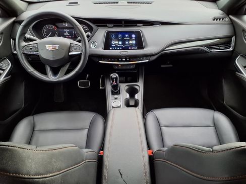 Certified 2022 Cadillac XT4 Sport w/ Cold Weather Package image 12