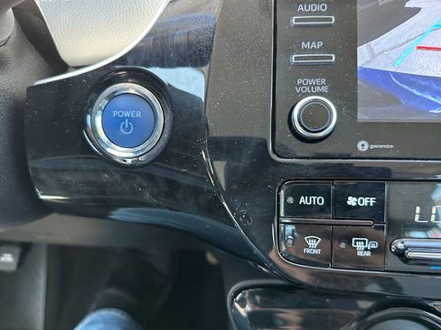 Used 2022 Toyota Prius LE FWD image 30