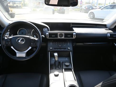 Used 2016 Lexus IS 300 AWD image 36
