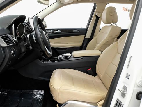 Used 2017 Mercedes-Benz GLS 550 4MATIC image 26