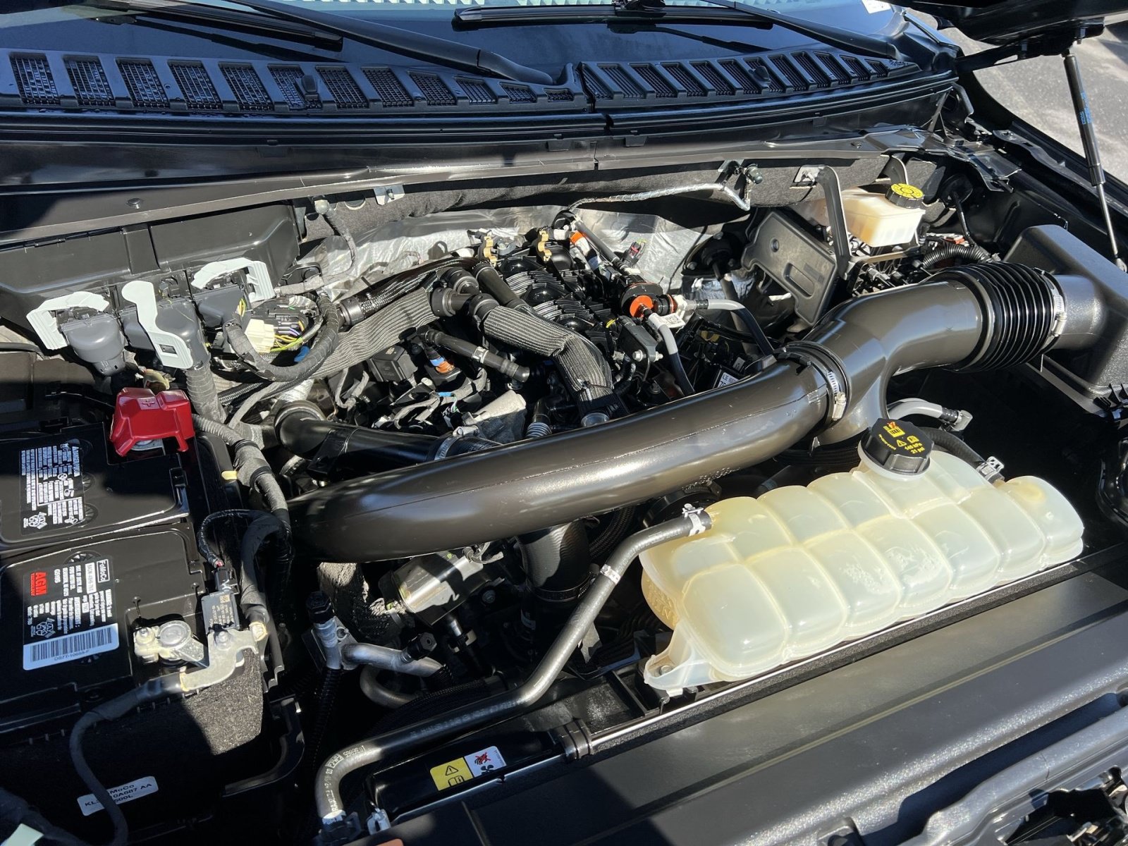 Used 2024 Ford Expedition Limited AWD/4WD image 29