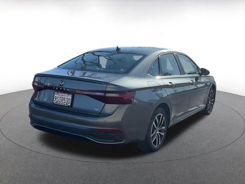 Used 2025 Volkswagen Jetta SE image 15